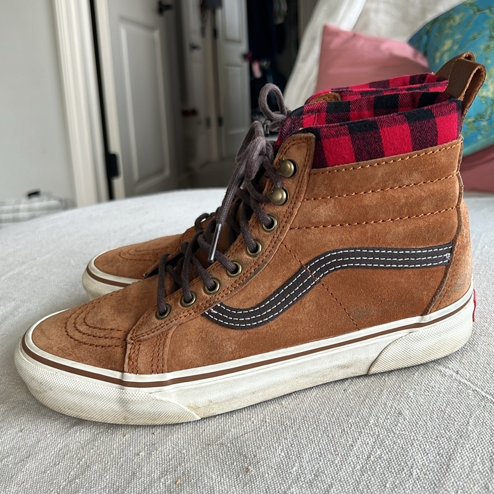 Vans Sk8-Hi MTE All Weather, size 8.5 women’s size; size 7 men’s - Picture 5 of 9